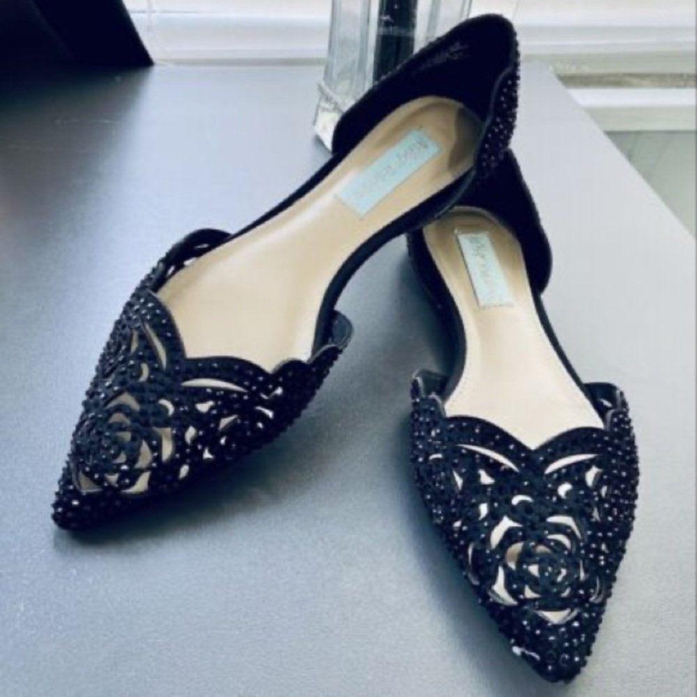 BRAND NEW Betsey Johnson Black Swarovski Lucy Flats